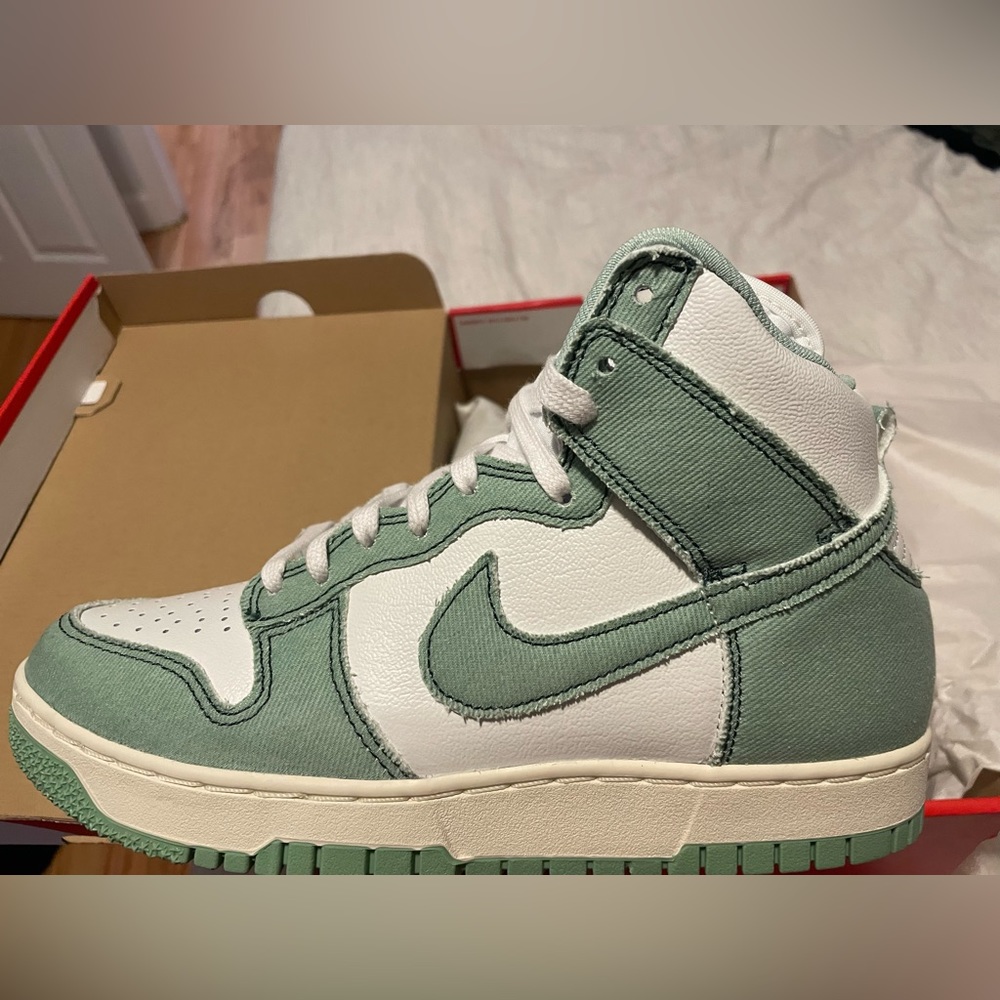 Nike Dunks
